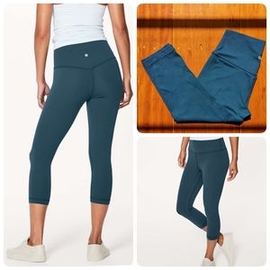 Lululemon EUC Align Crop in Nile Blue Size 8 - Single Lined